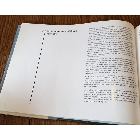 EARTHFIRE: THE ERUPTION OF MOUNT ST. HELENS By Charles Rosenfeld & Robert Cooke - Picture 7 of 10